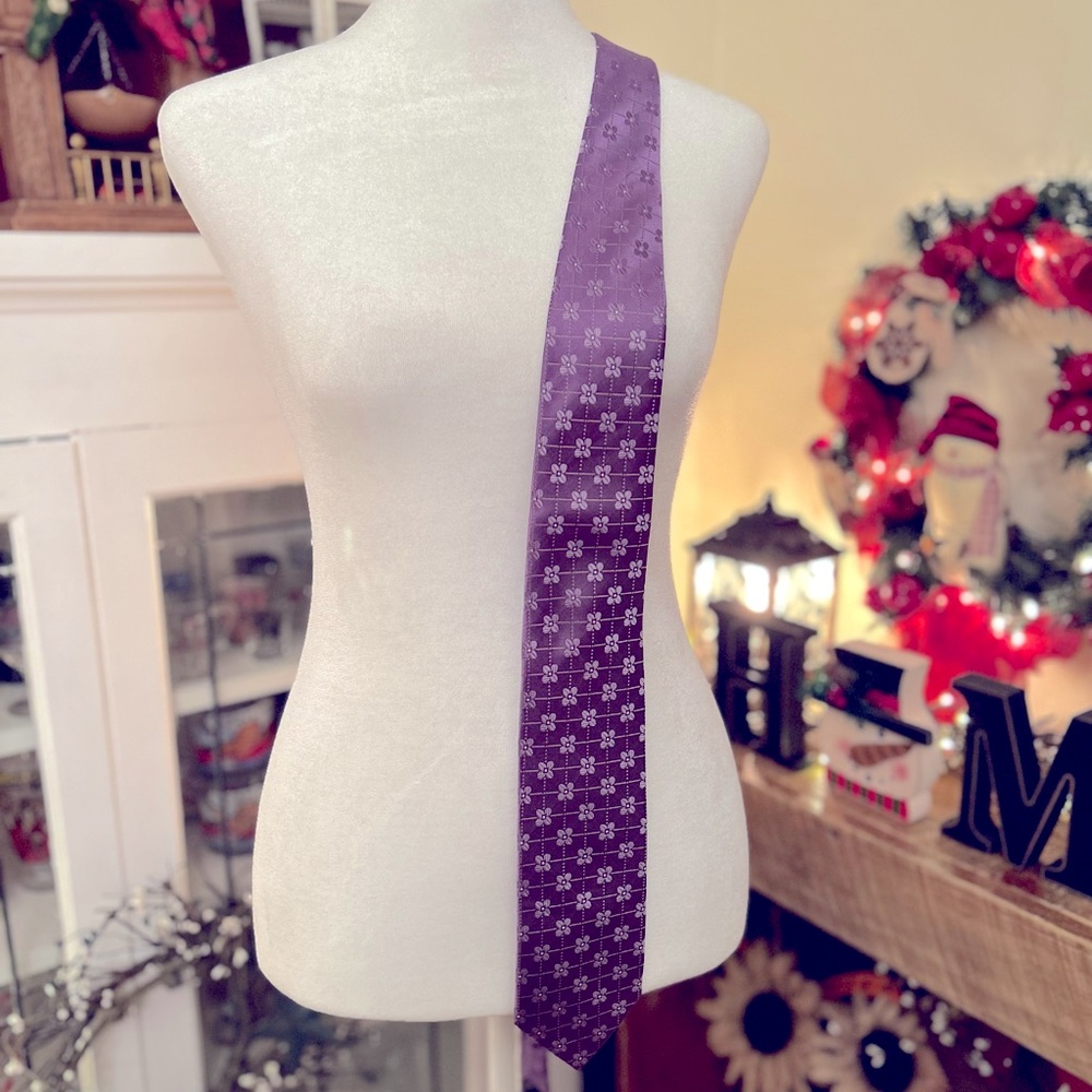 NWT Cadini light purple floral tie